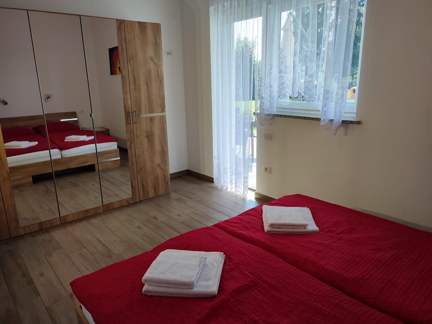 Apartments And Wellness Jelovca ราโดว์ลิตซา ภายนอก รูปภาพ