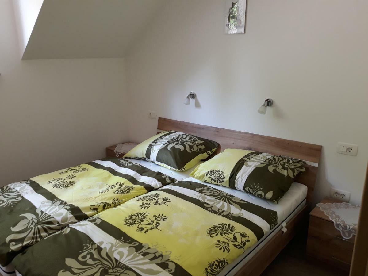 Apartments And Wellness Jelovca ราโดว์ลิตซา ภายนอก รูปภาพ